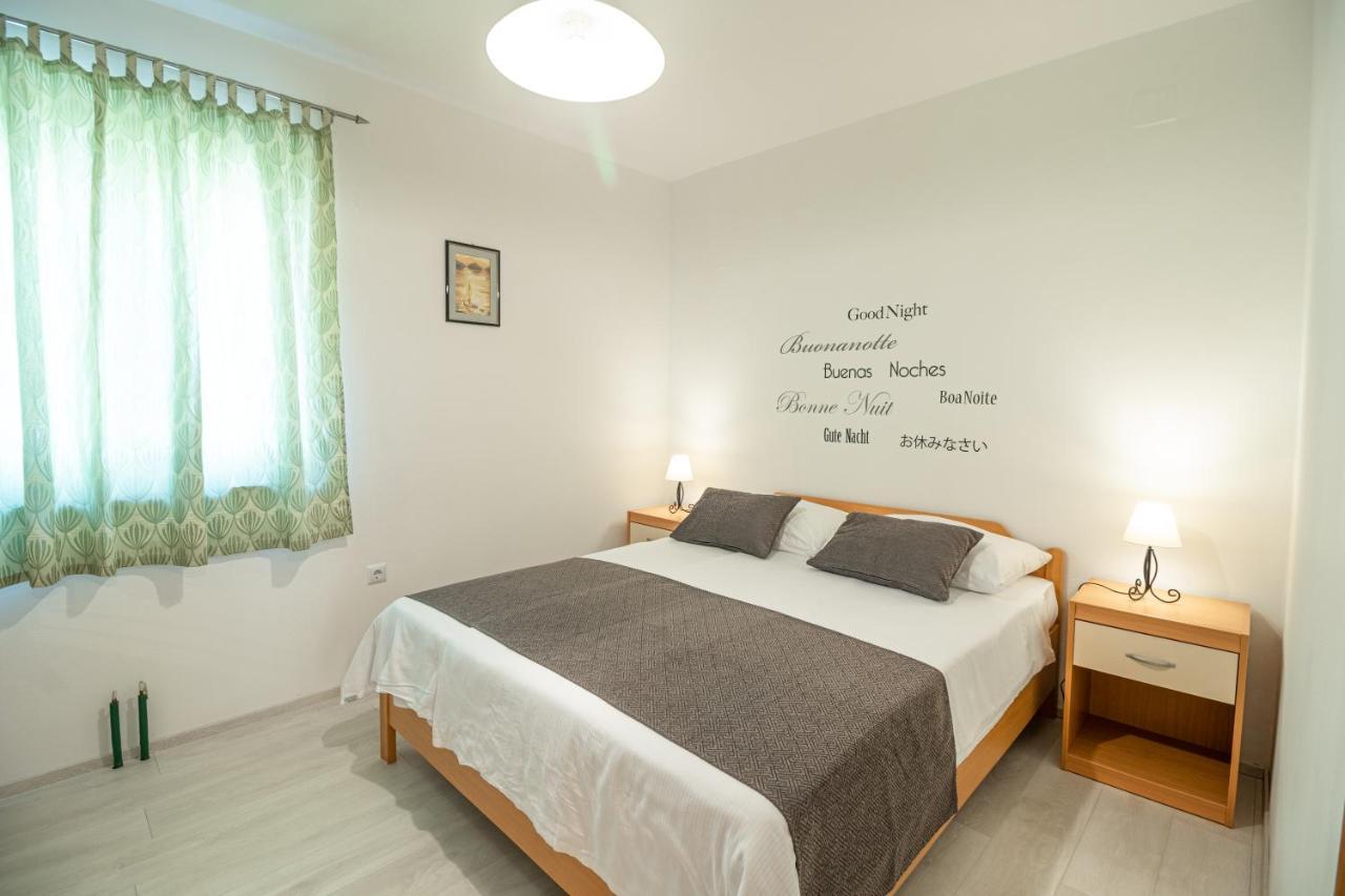 Apartments Gracia Baska  Ngoại thất bức ảnh