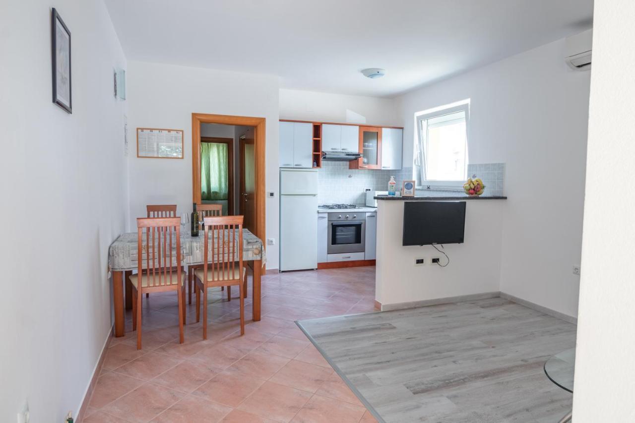 Apartments Gracia Baska  Ngoại thất bức ảnh