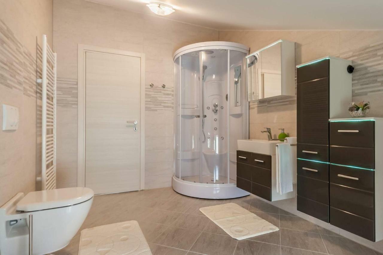 Apartments Gracia Baska  Ngoại thất bức ảnh